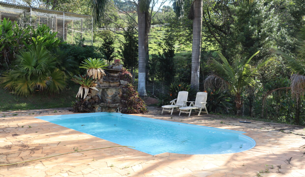 13 PISCINA 1
